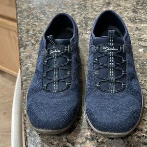 Skechers slip on shoe. Blue size 7.5